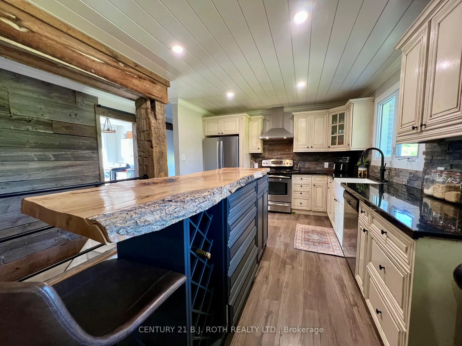 Photo 16 of 2266 Foxmead Road, Oro-Medonte, Rural Oro-Medonte — HOMEH