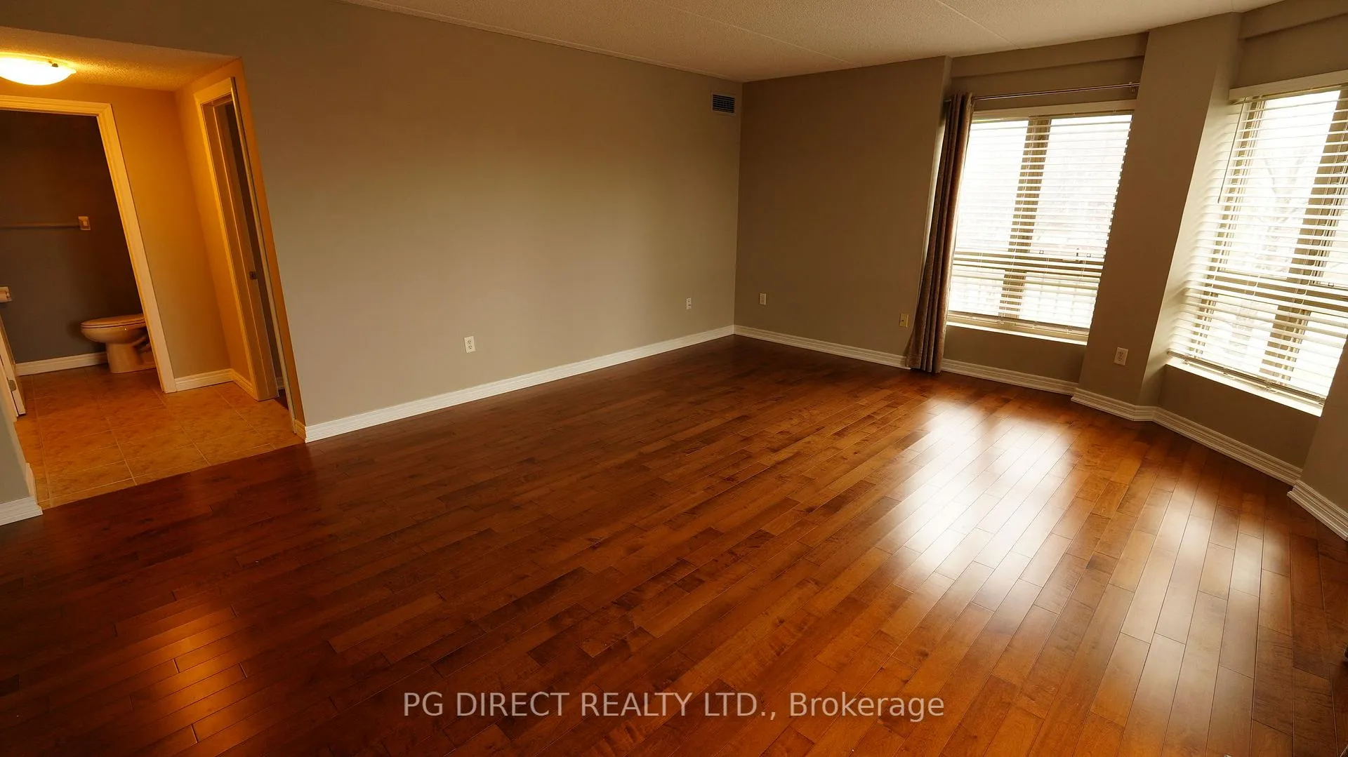 Photo 4 of Unit 105, 56 Kerman Avenue, Grimsby, Grimsby West — HOMEH