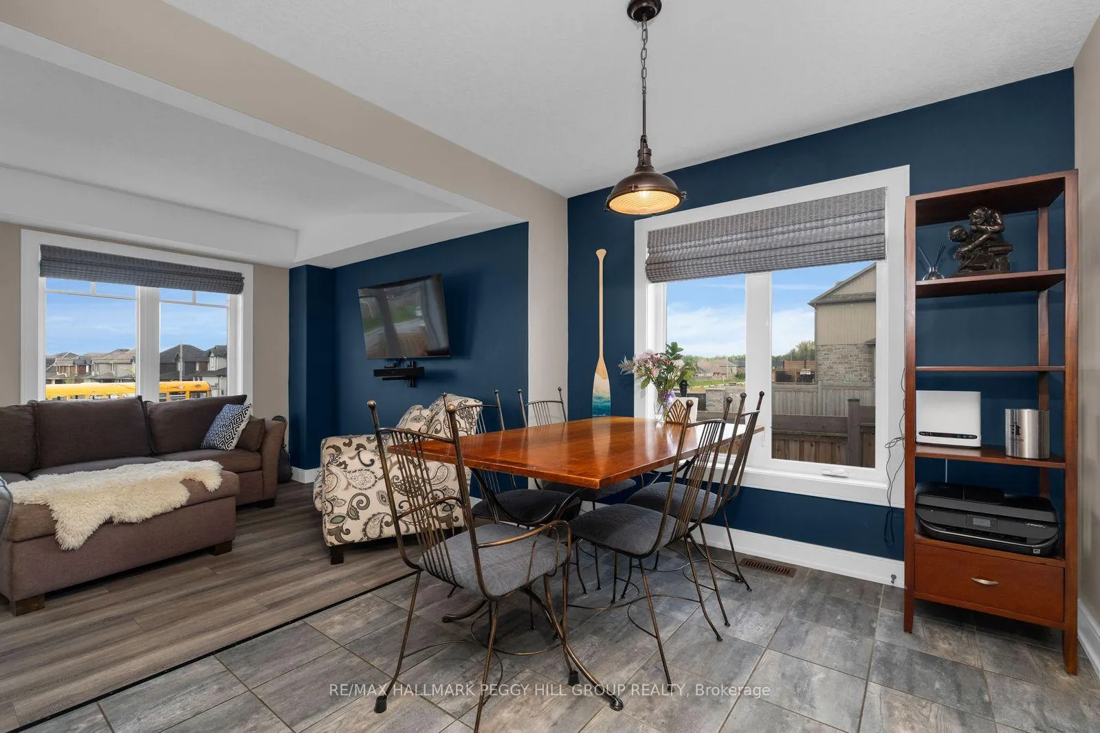 Photo 4 of 2 Foley Crescent, Collingwood — HOMEH