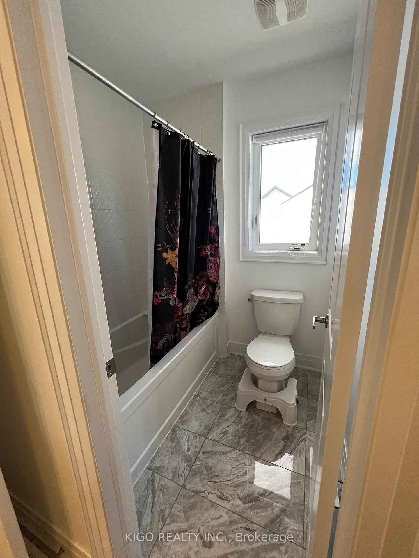 Photo 29 of 70 Elmhurst Street, Scugog, Port Perry — HOMEH