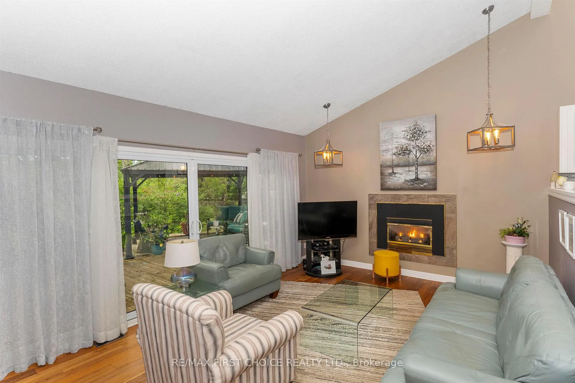 Photo 16 of 2100 Whitegates Drive, Thunder Bay, Rosslyn Road — HOMEH