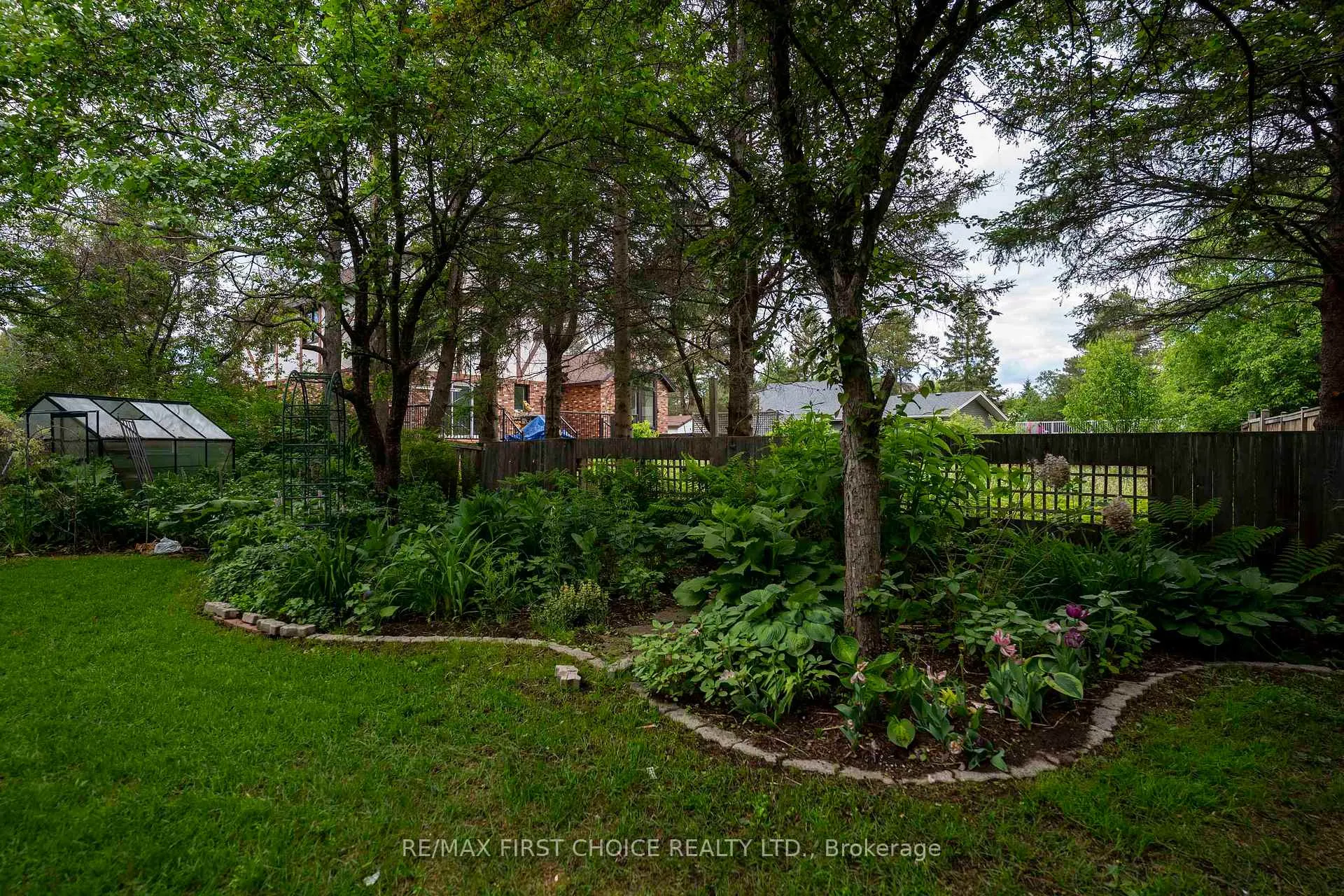 Photo 33 of 2100 Whitegates Drive, Thunder Bay, Rosslyn Road — HOMEH