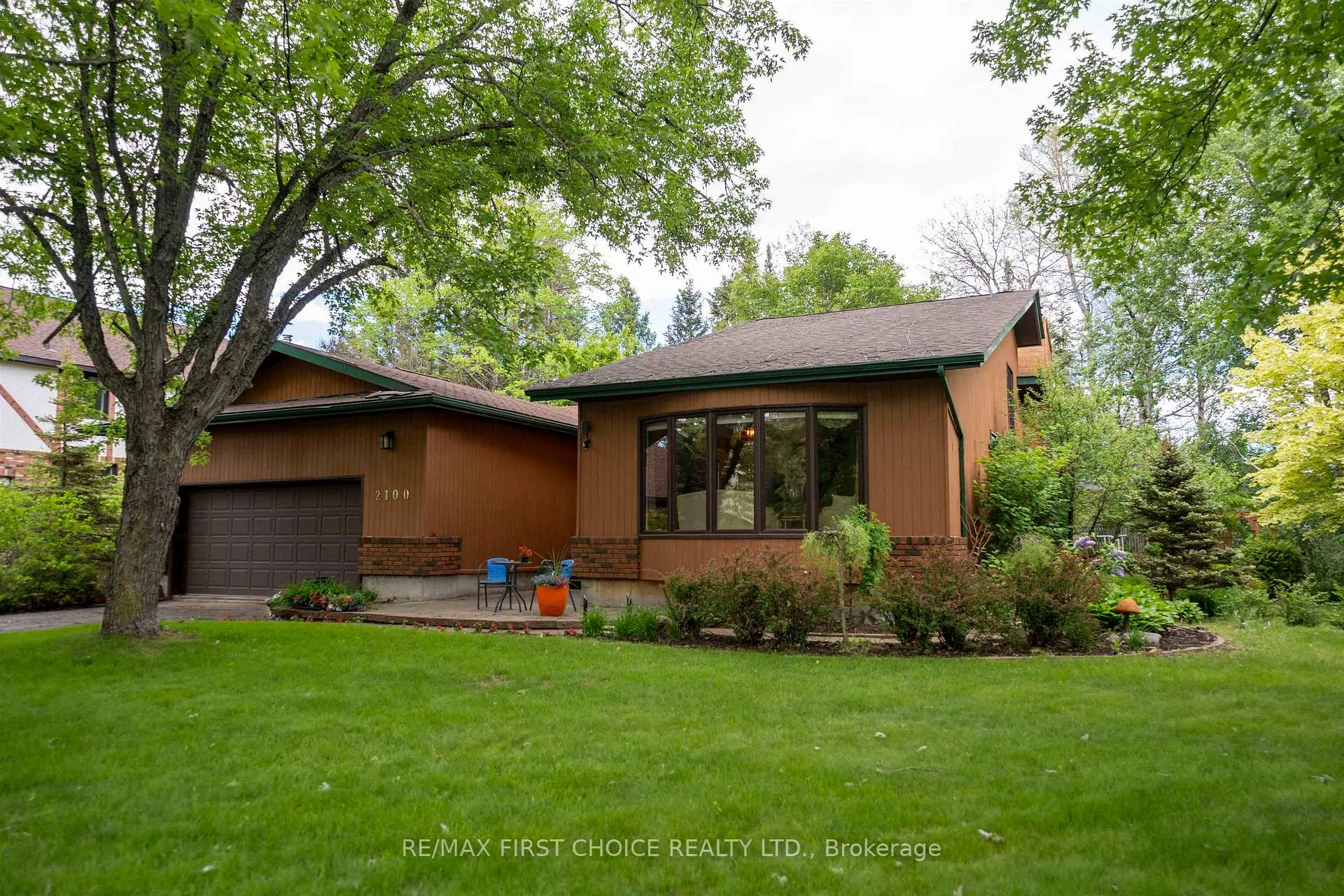 Photo 38 of 2100 Whitegates Drive, Thunder Bay, Rosslyn Road — HOMEH