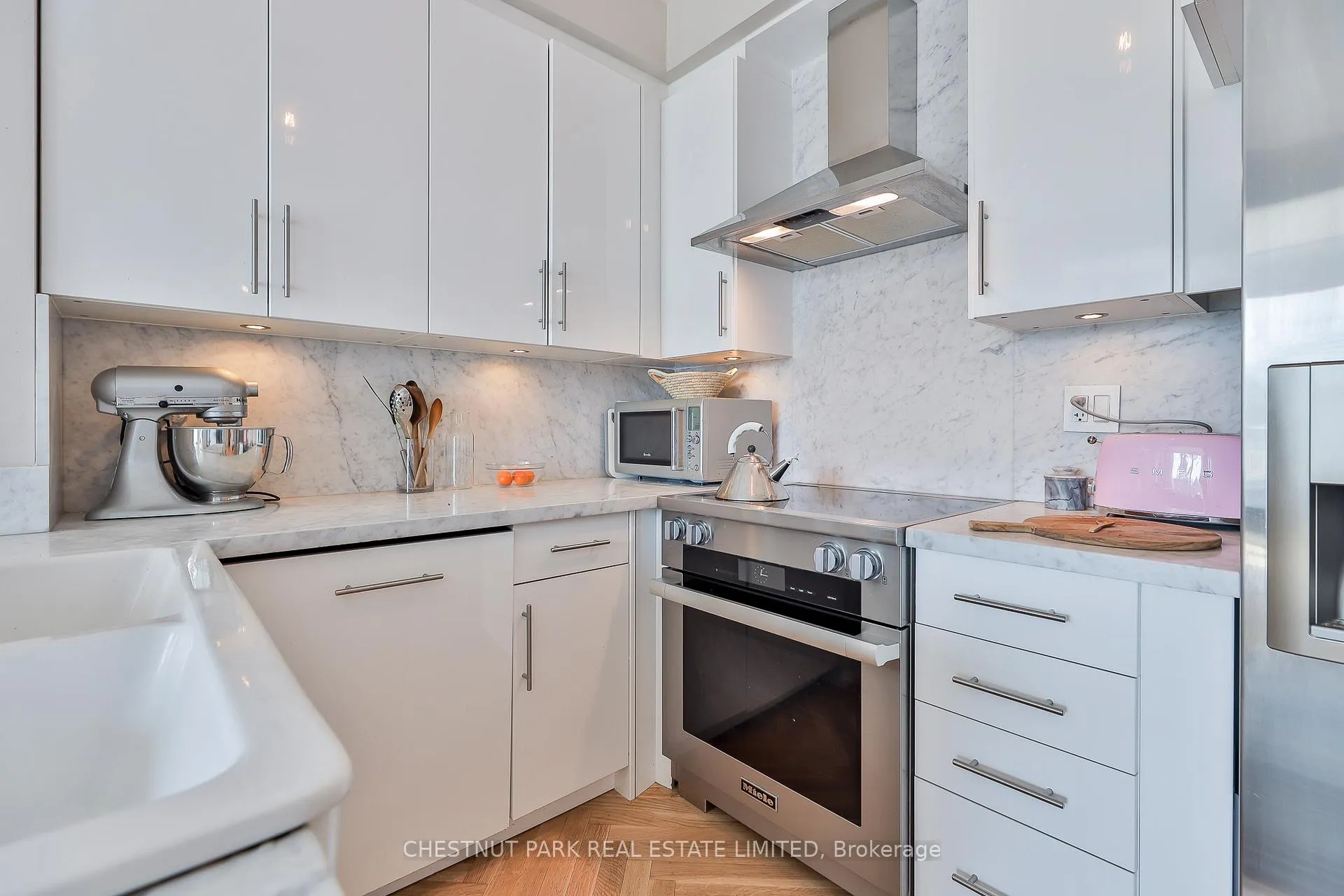 Photo 5 of Unit 514, 319 Merton Street, Toronto, Mount Pleasant West — HOMEH