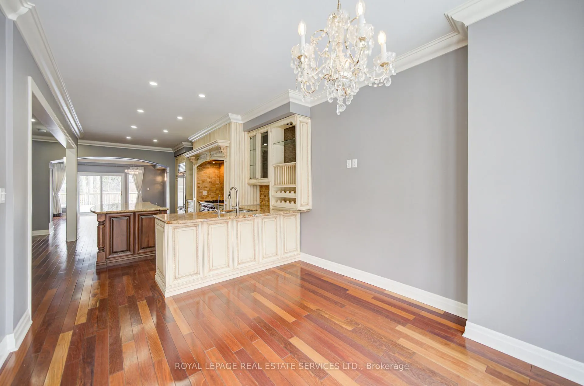 Photo 10 of 115 St. Lawrence Drive, Mississauga, Port Credit — HOMEH