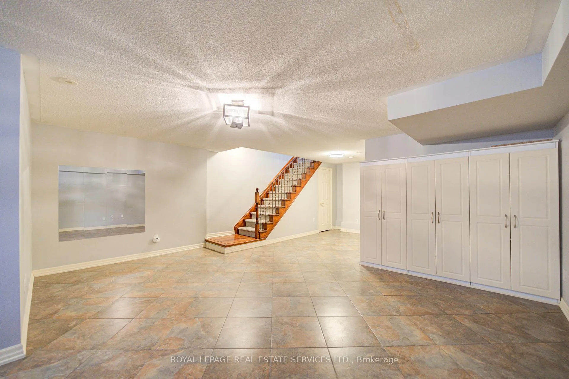Photo 41 of 115 St. Lawrence Drive, Mississauga, Port Credit — HOMEH