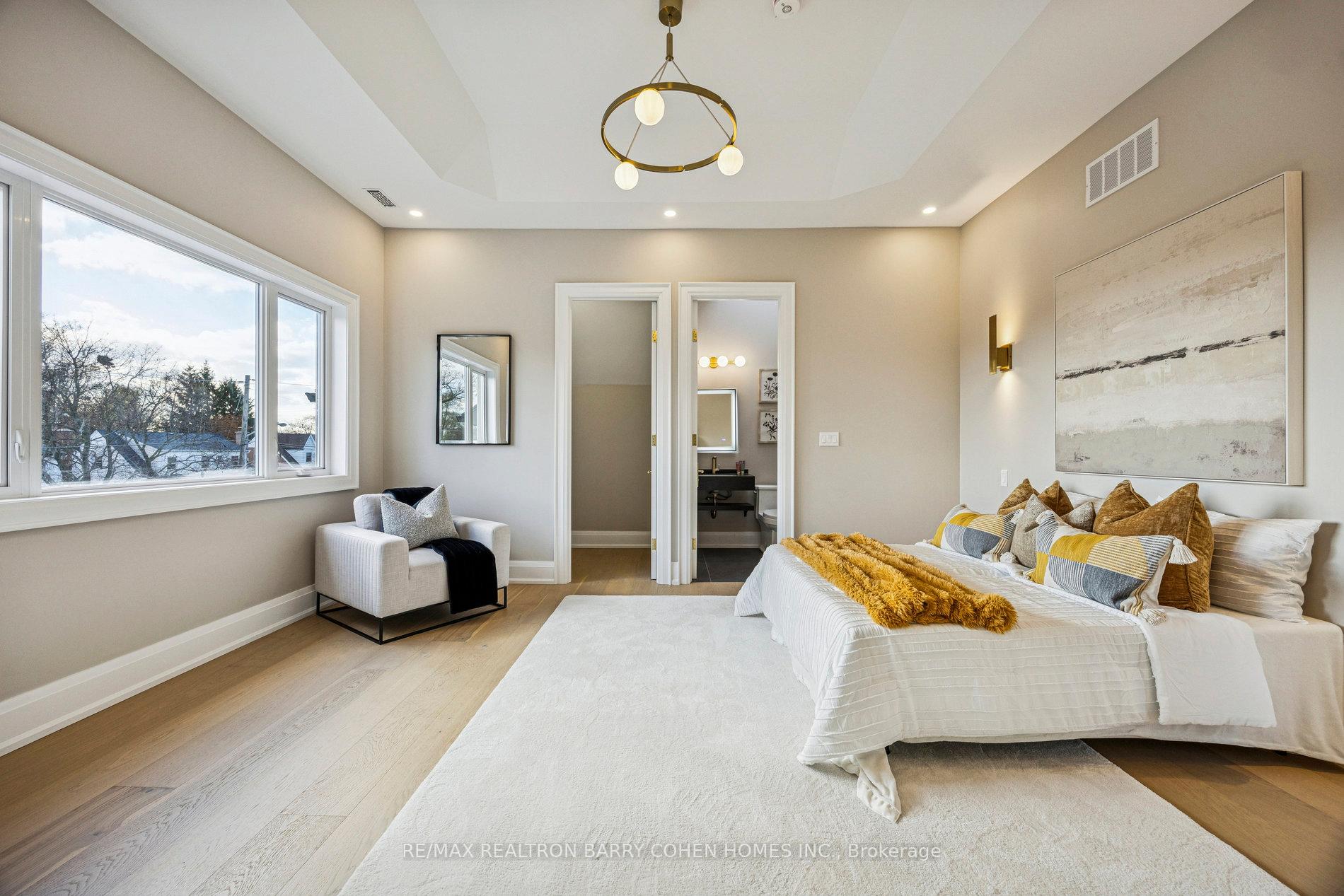 Photo 38 of 1 Lynnhaven Road, Toronto, Englemount-Lawrence — HOMEH