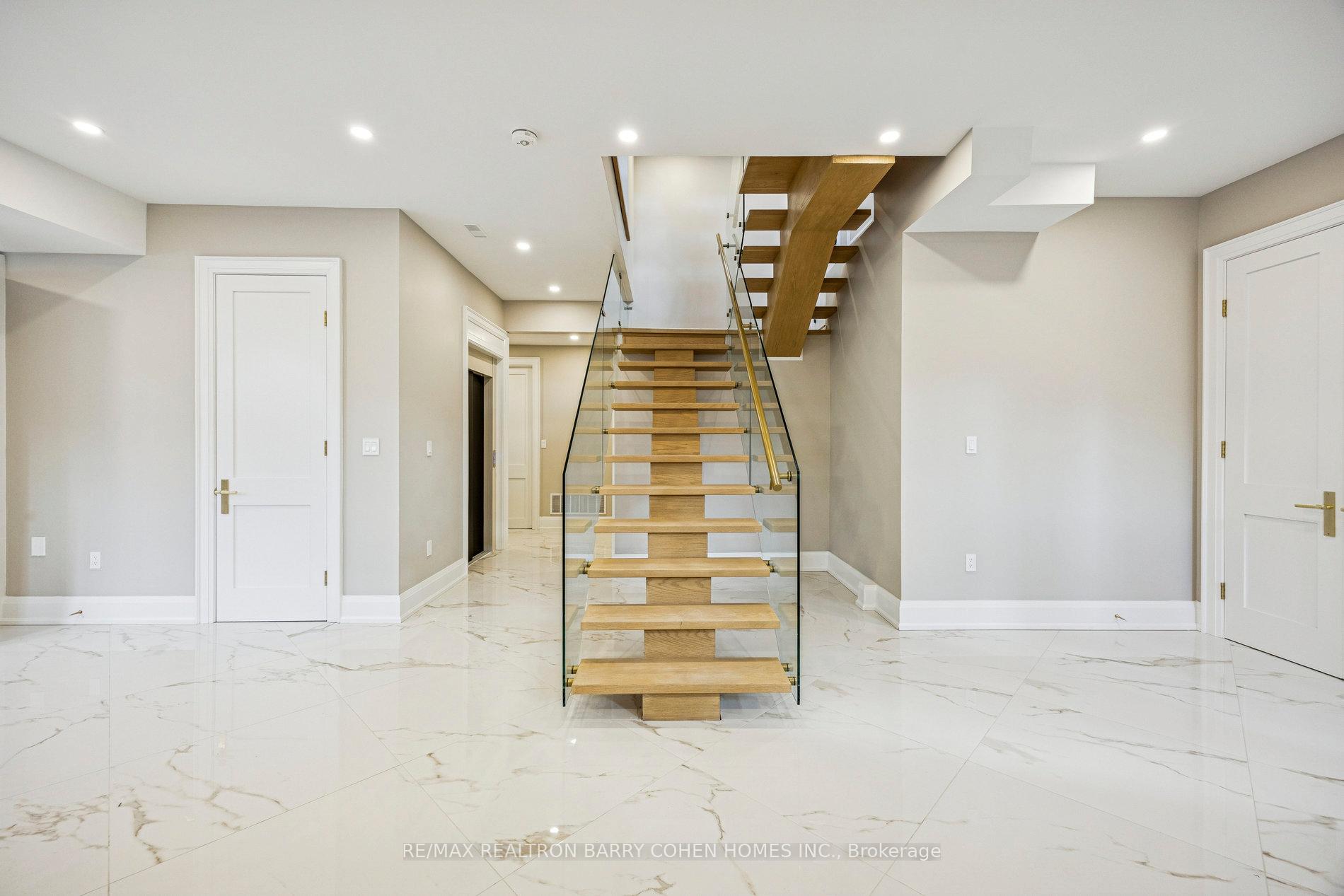 Photo 40 of 1 Lynnhaven Road, Toronto, Englemount-Lawrence — HOMEH