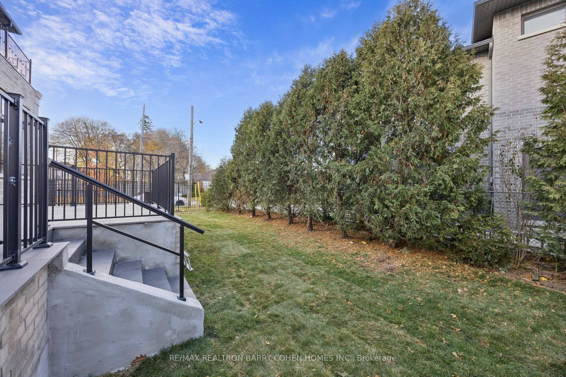 Photo 46 of 1 Lynnhaven Road, Toronto, Englemount-Lawrence — HOMEH