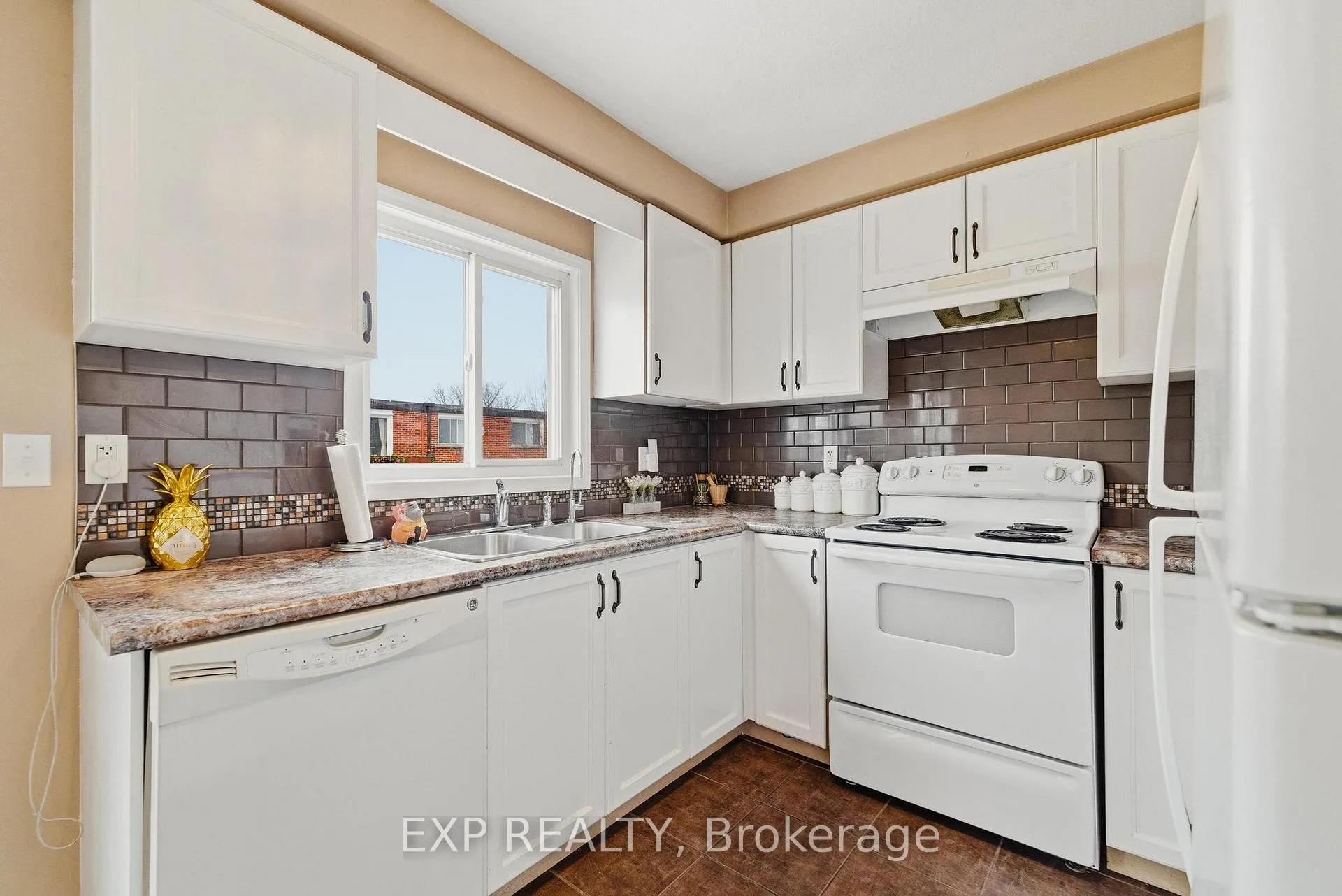 Photo 4 of Unit 88, 750 Lawrence Street, Cambridge, Preston Centre — HOMEH
