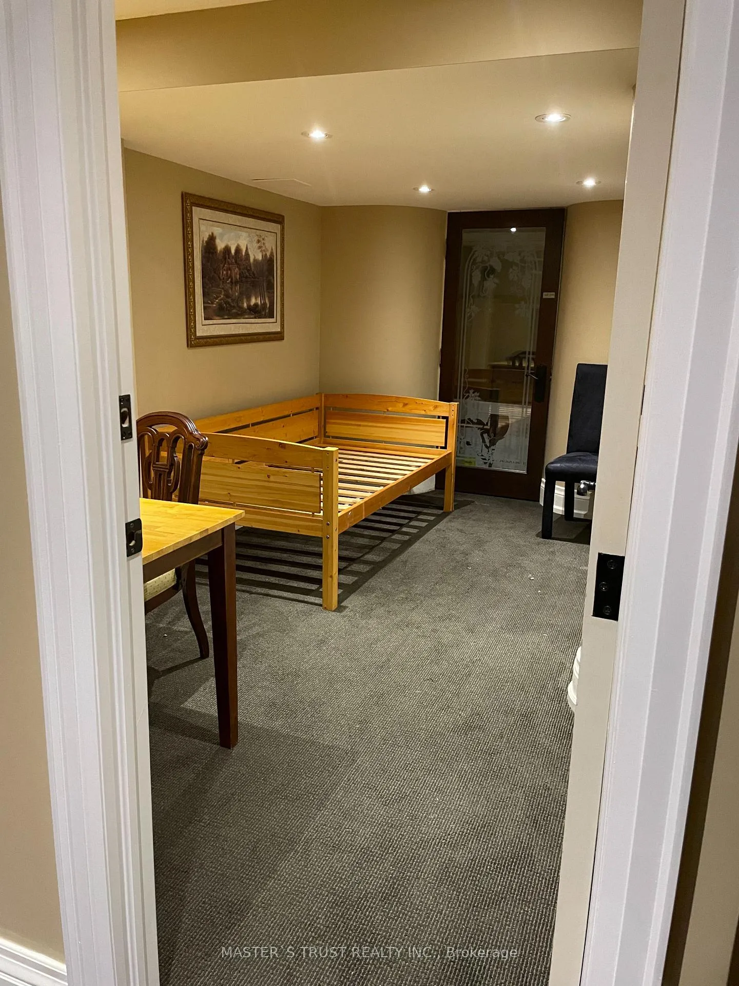 Photo 9 of 27 Brownlee Ave W, Vaughan, East Woodbridge — HOMEH