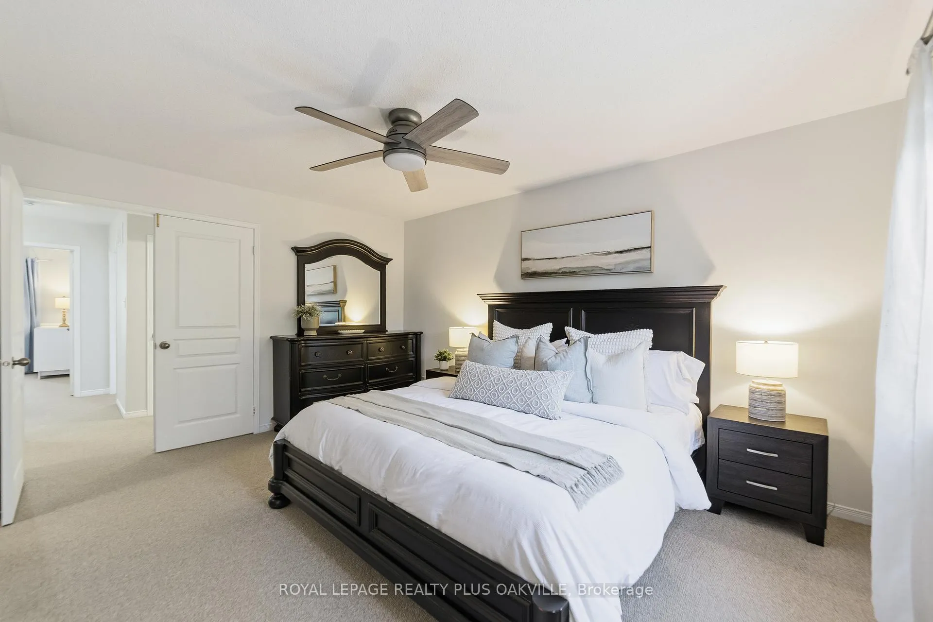 Photo 20 of 2401 Postmaster Drive, Oakville, Westmount — HOMEH
