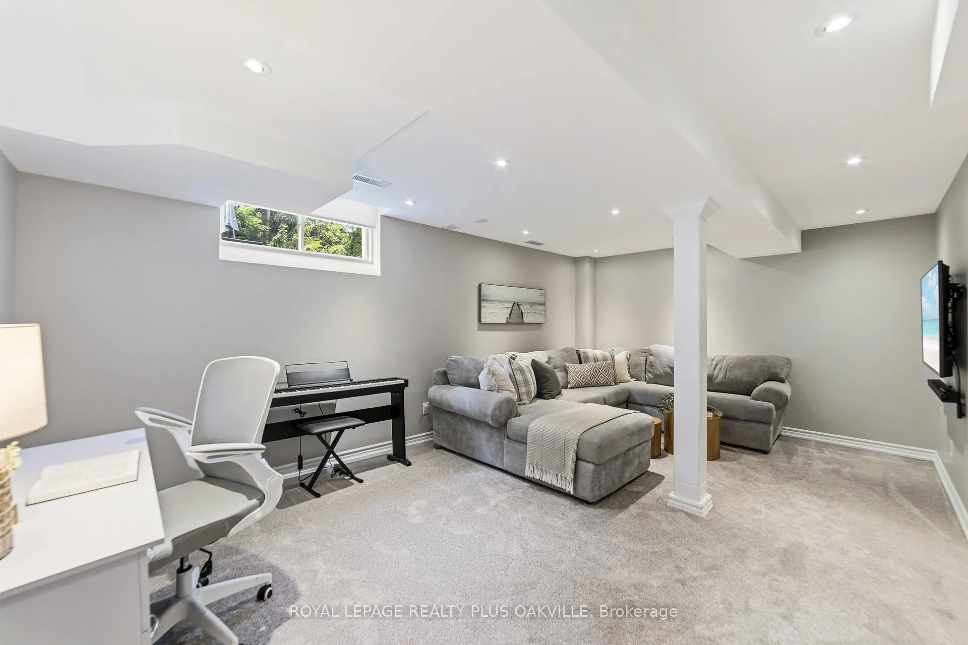 Photo 27 of 2401 Postmaster Drive, Oakville, Westmount — HOMEH
