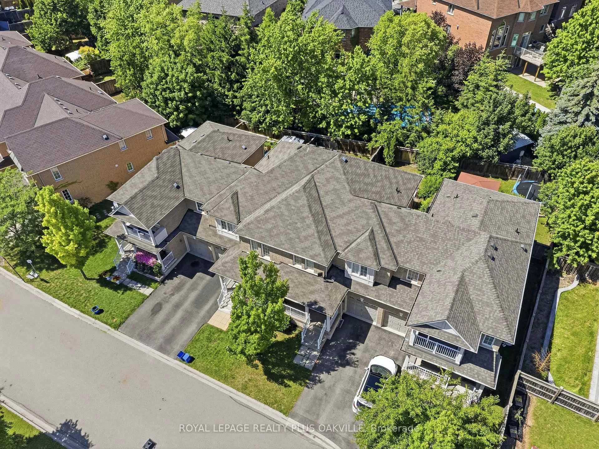 Photo 39 of 2401 Postmaster Drive, Oakville, Westmount — HOMEH