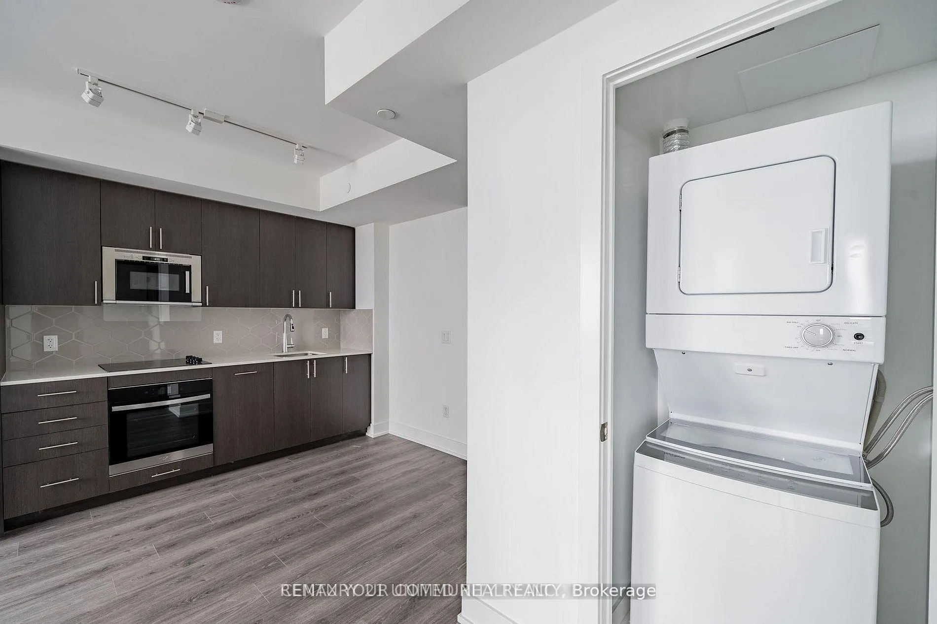 Photo 16 of Unit 1203, 2545 Simcoe Street N, Oshawa, Windfields — HOMEH