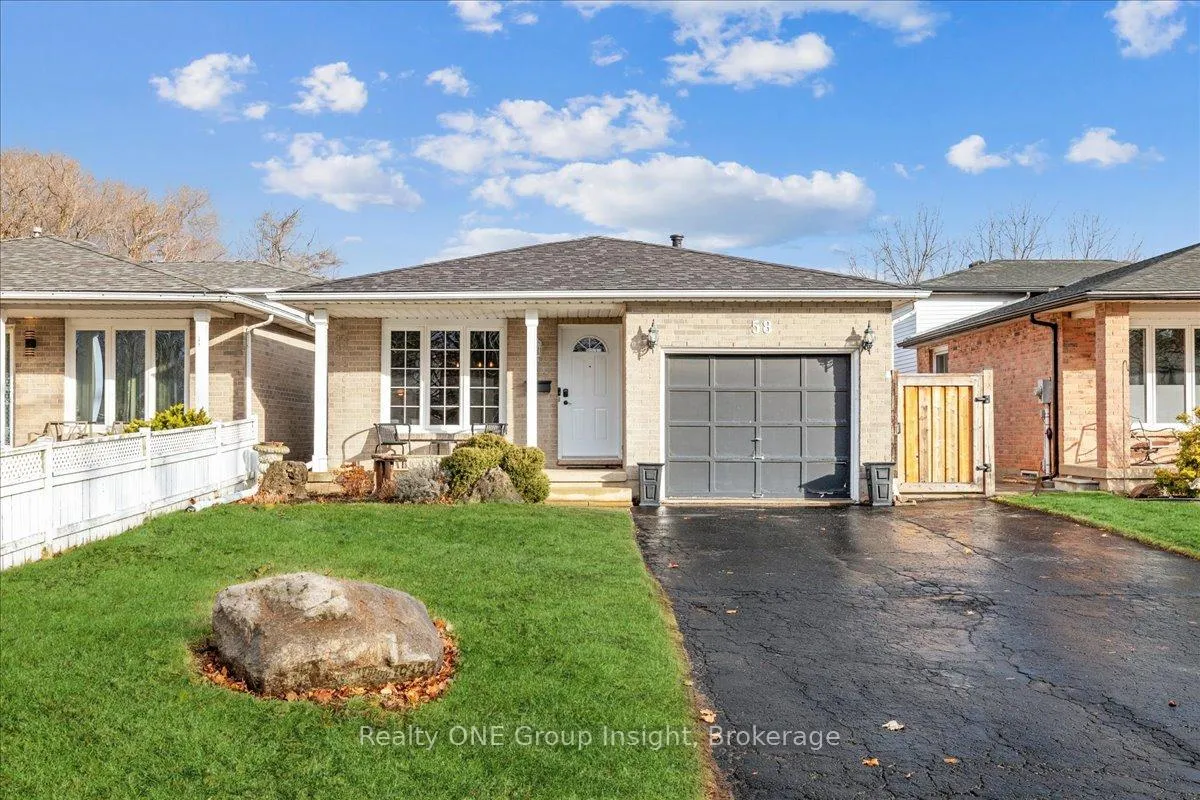 Photo 2 of 58 Sandra Crescent, Grimsby, Grimsby East — HOMEH