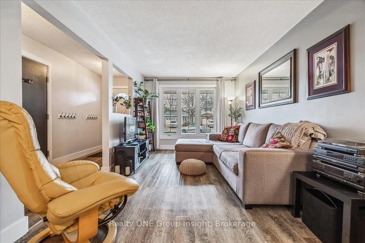 Photo 9 of 58 Sandra Crescent, Grimsby, Grimsby East — HOMEH