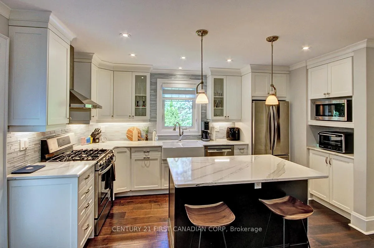 Photo 8 of 4 Jerseyville Road E, Hamilton, Ancaster — HOMEH