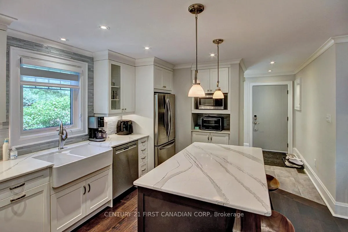 Photo 9 of 4 Jerseyville Road E, Hamilton, Ancaster — HOMEH