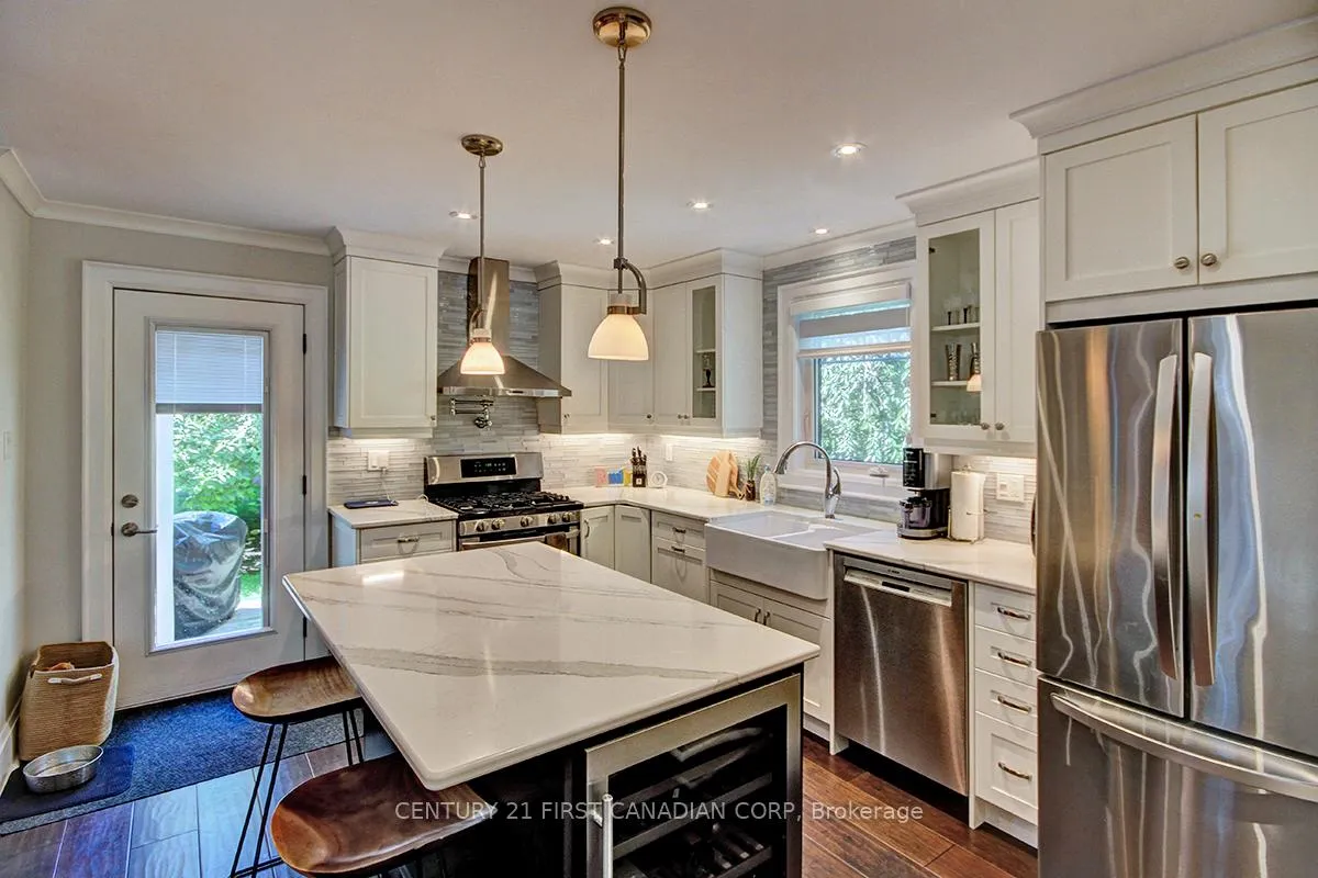 Photo 10 of 4 Jerseyville Road E, Hamilton, Ancaster — HOMEH