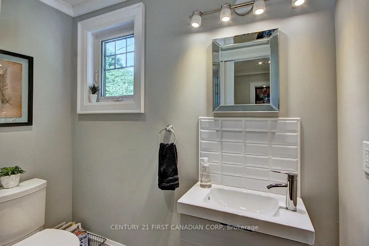 Photo 14 of 4 Jerseyville Road E, Hamilton, Ancaster — HOMEH