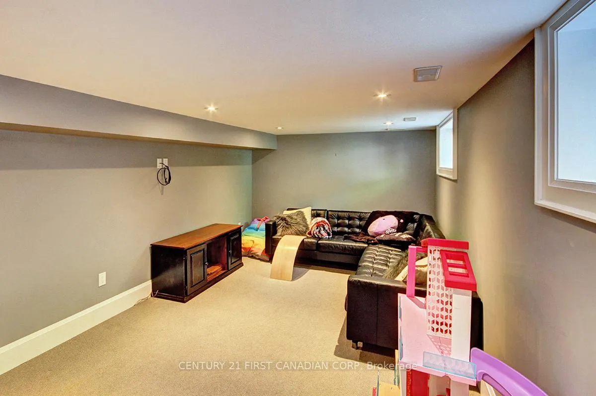 Photo 20 of 4 Jerseyville Road E, Hamilton, Ancaster — HOMEH