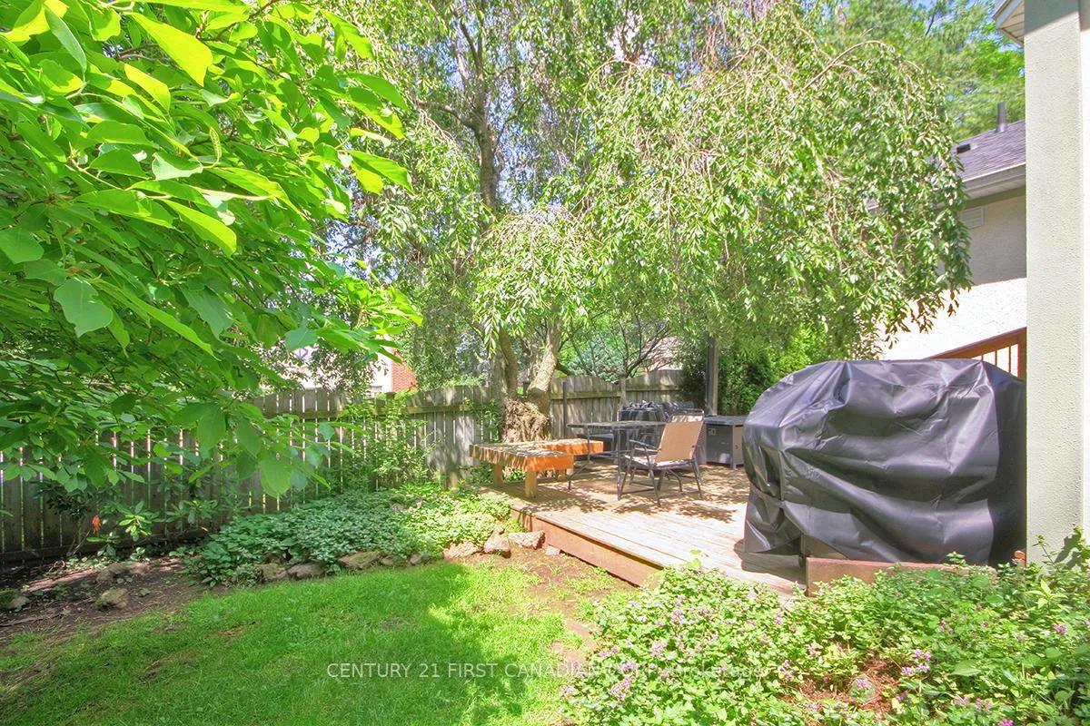 Photo 27 of 4 Jerseyville Road E, Hamilton, Ancaster — HOMEH