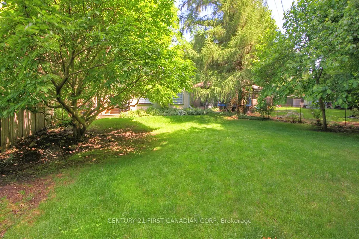 Photo 32 of 4 Jerseyville Road E, Hamilton, Ancaster — HOMEH