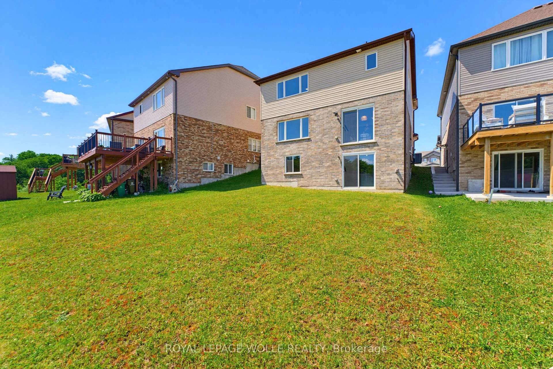 Photo 27 of 47 Newcastle Court, Kitchener, Brigadoon — HOMEH