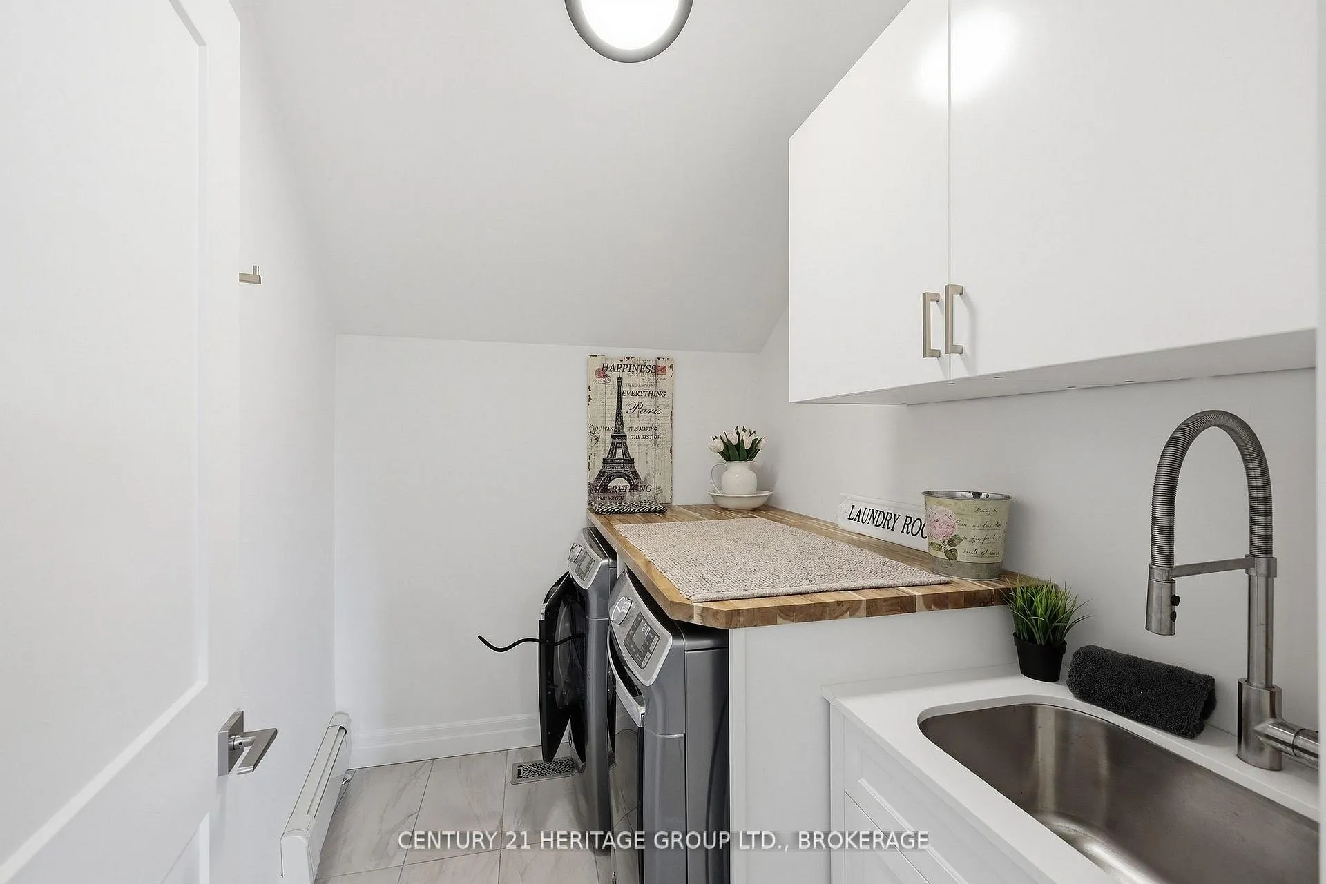 Photo 38 of 1033 Kona Crescent, Frontenac, Frontenac South — HOMEH