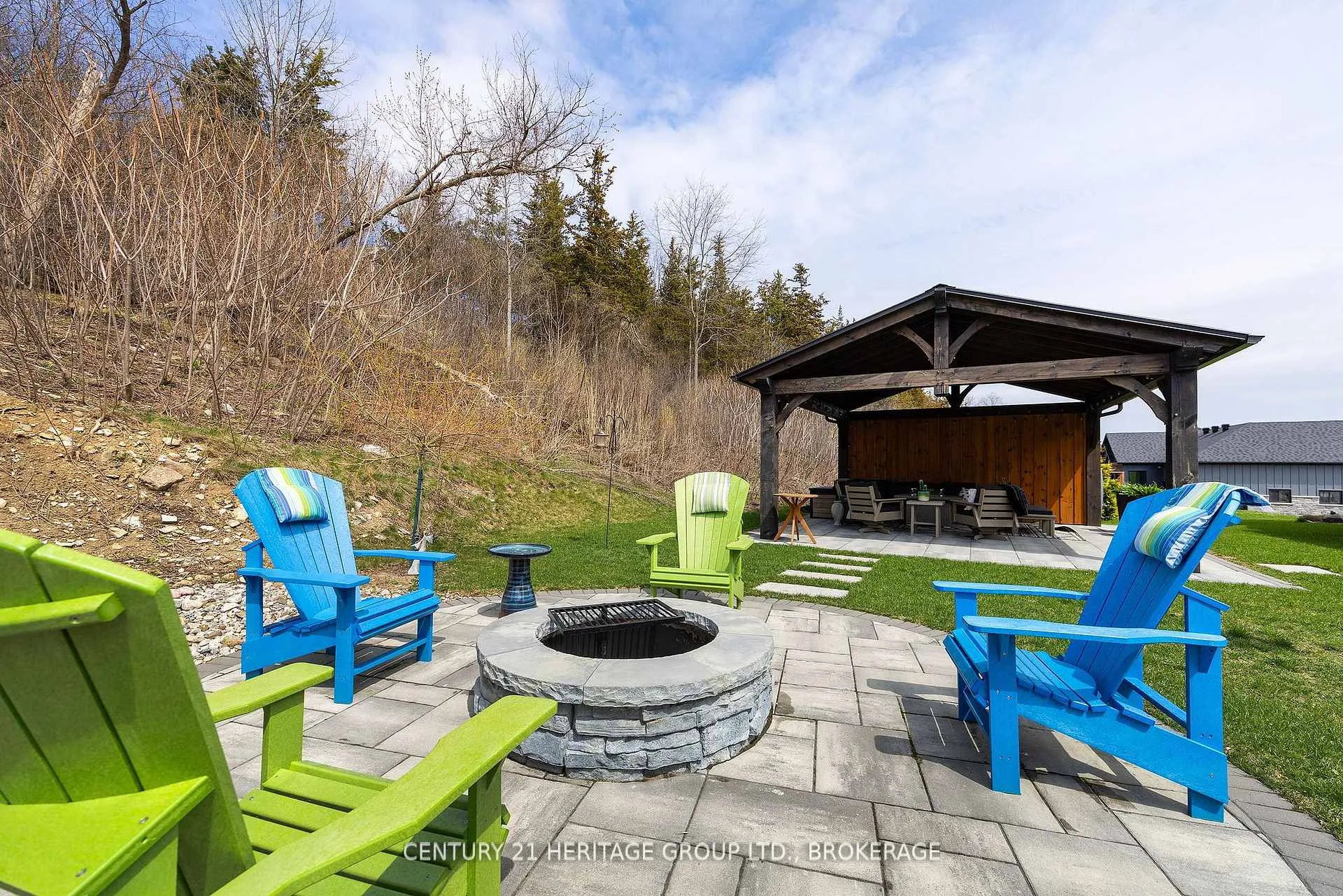 Photo 47 of 1033 Kona Crescent, Frontenac, Frontenac South — HOMEH