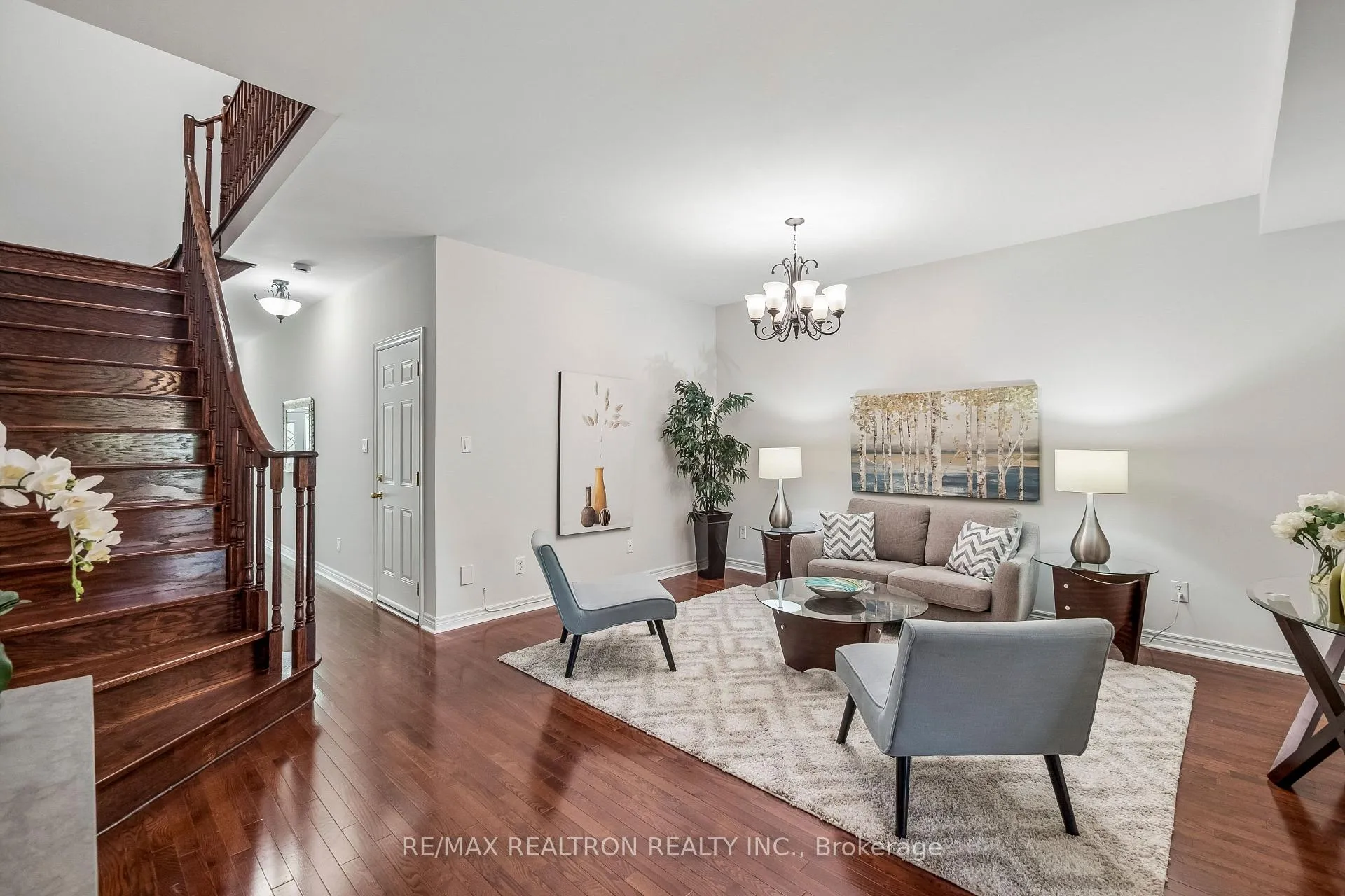 Photo 5 of 272 Tom Taylor Crescent, Newmarket, Summerhill Estates — HOMEH