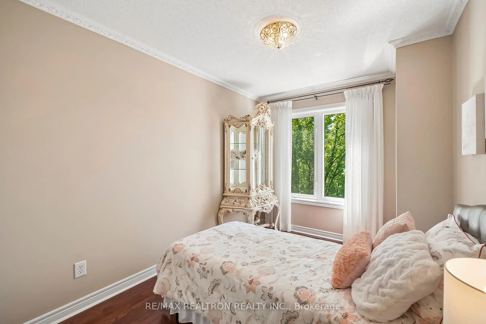 Photo 22 of 272 Tom Taylor Crescent, Newmarket, Summerhill Estates — HOMEH