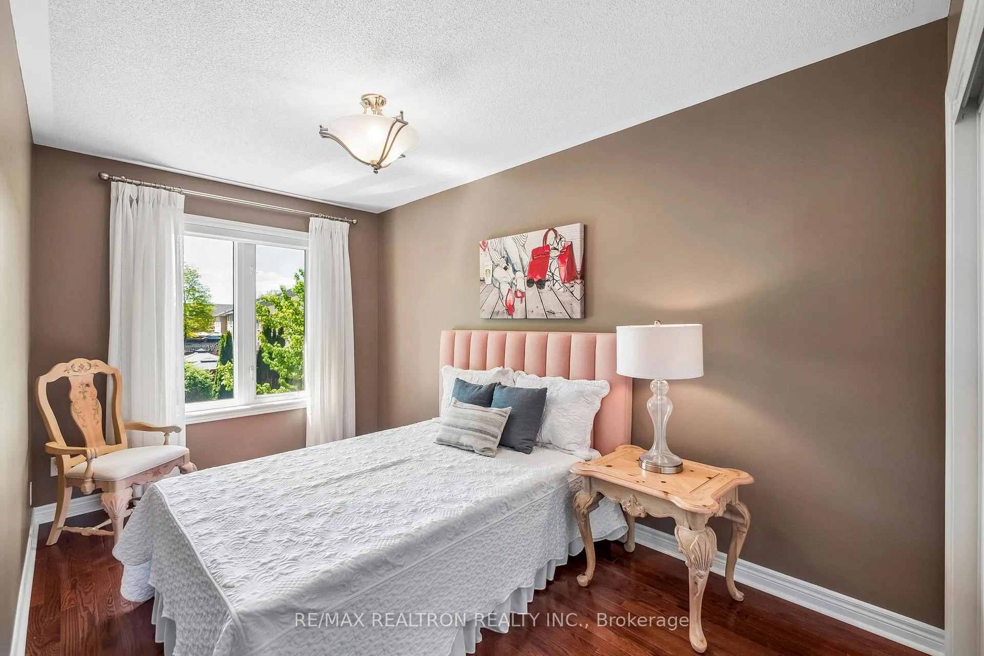 Photo 23 of 272 Tom Taylor Crescent, Newmarket, Summerhill Estates — HOMEH