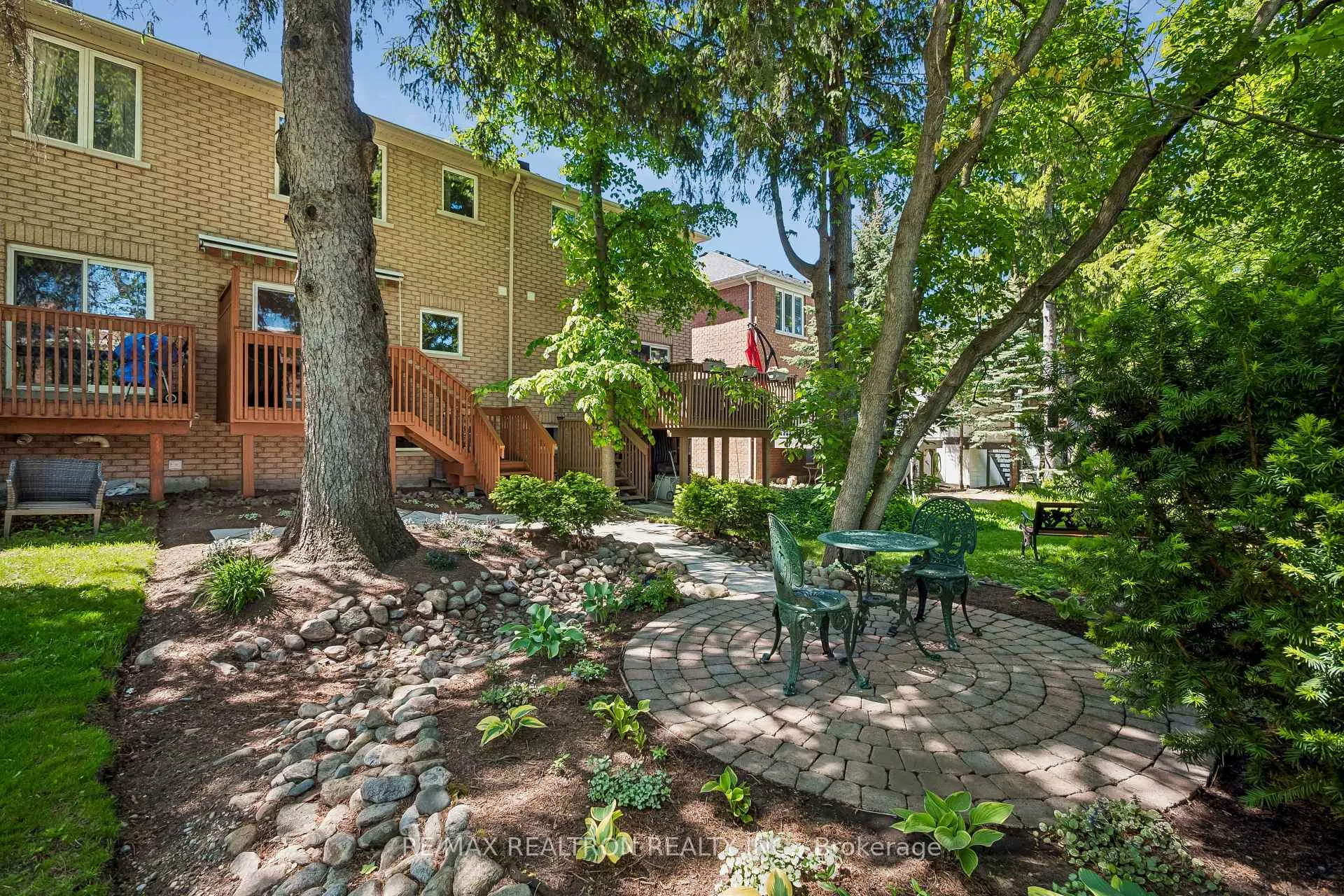 Photo 30 of 272 Tom Taylor Crescent, Newmarket, Summerhill Estates — HOMEH
