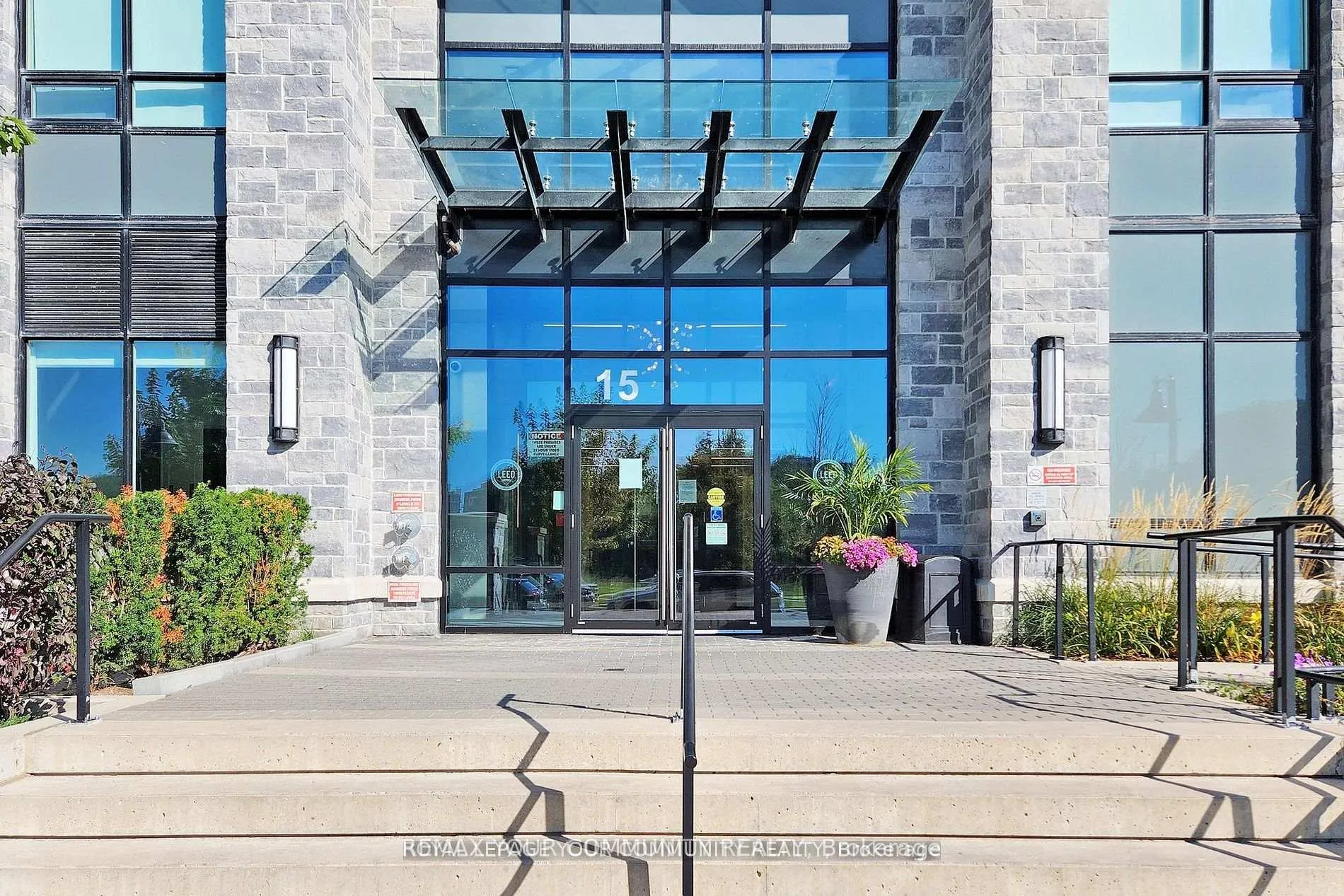 Photo 2 of Unit 312, 15 Water Walk Drive, Markham, Unionville — HOMEH