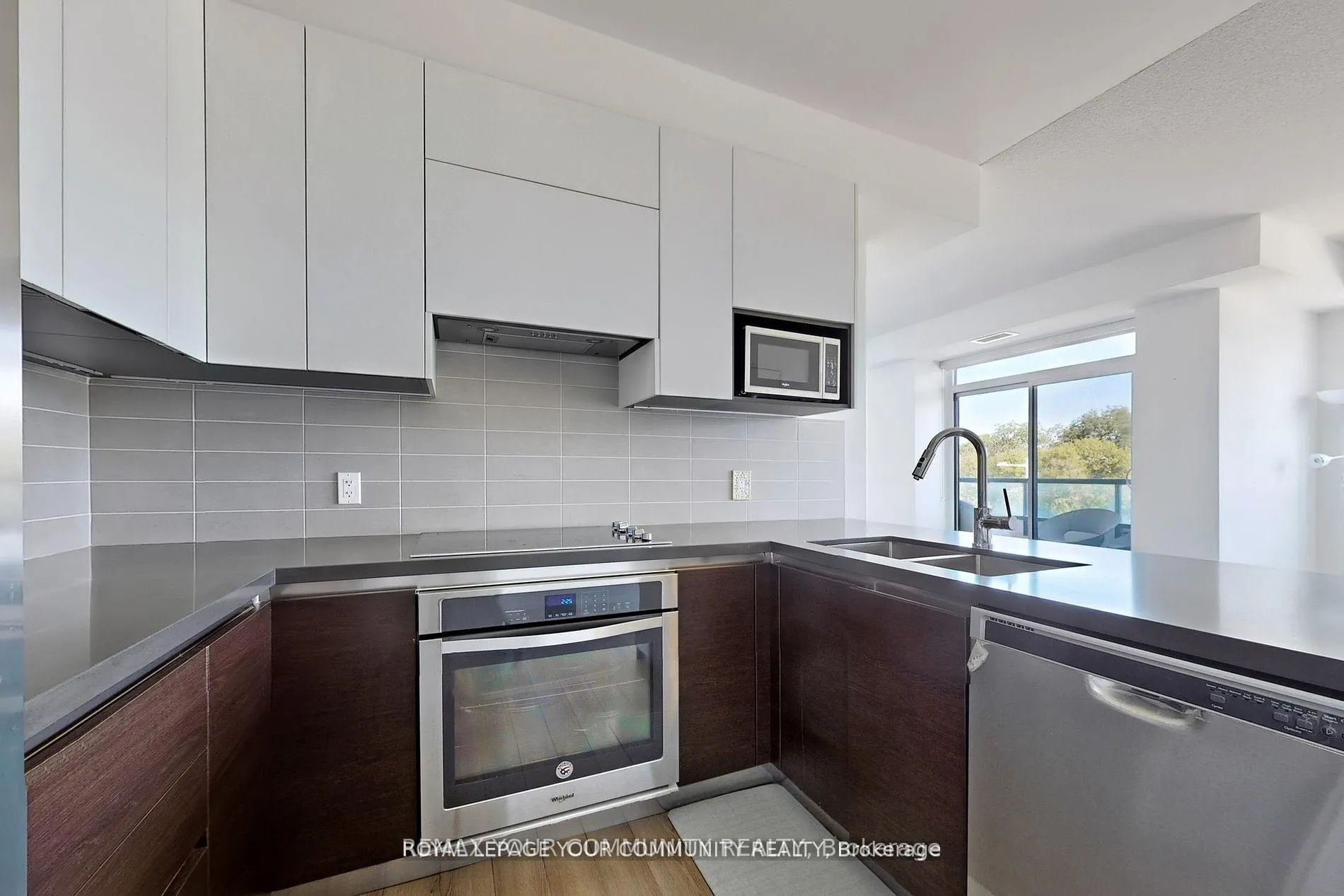 Photo 16 of Unit 312, 15 Water Walk Drive, Markham, Unionville — HOMEH