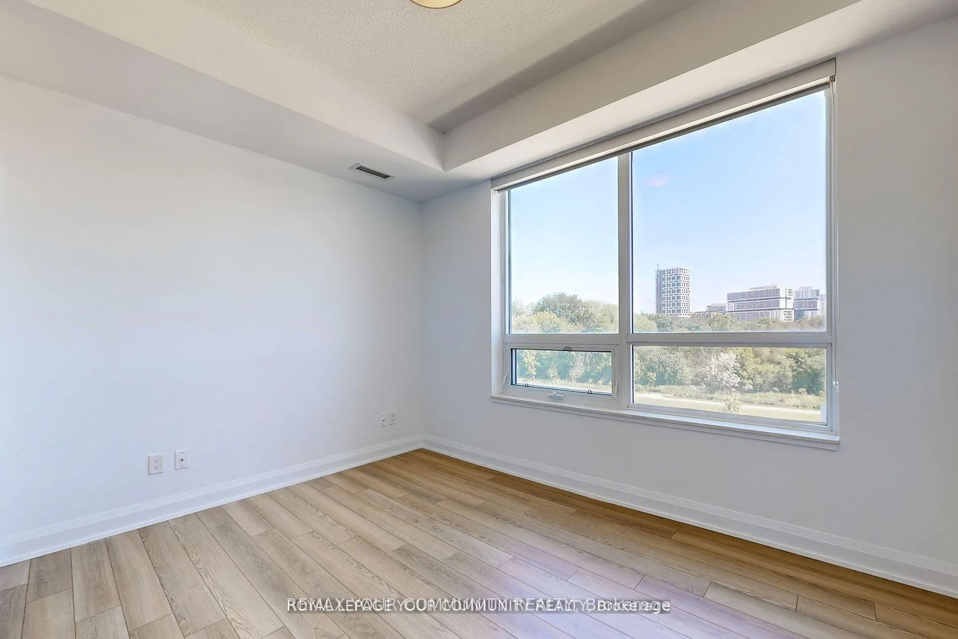 Photo 22 of Unit 312, 15 Water Walk Drive, Markham, Unionville — HOMEH