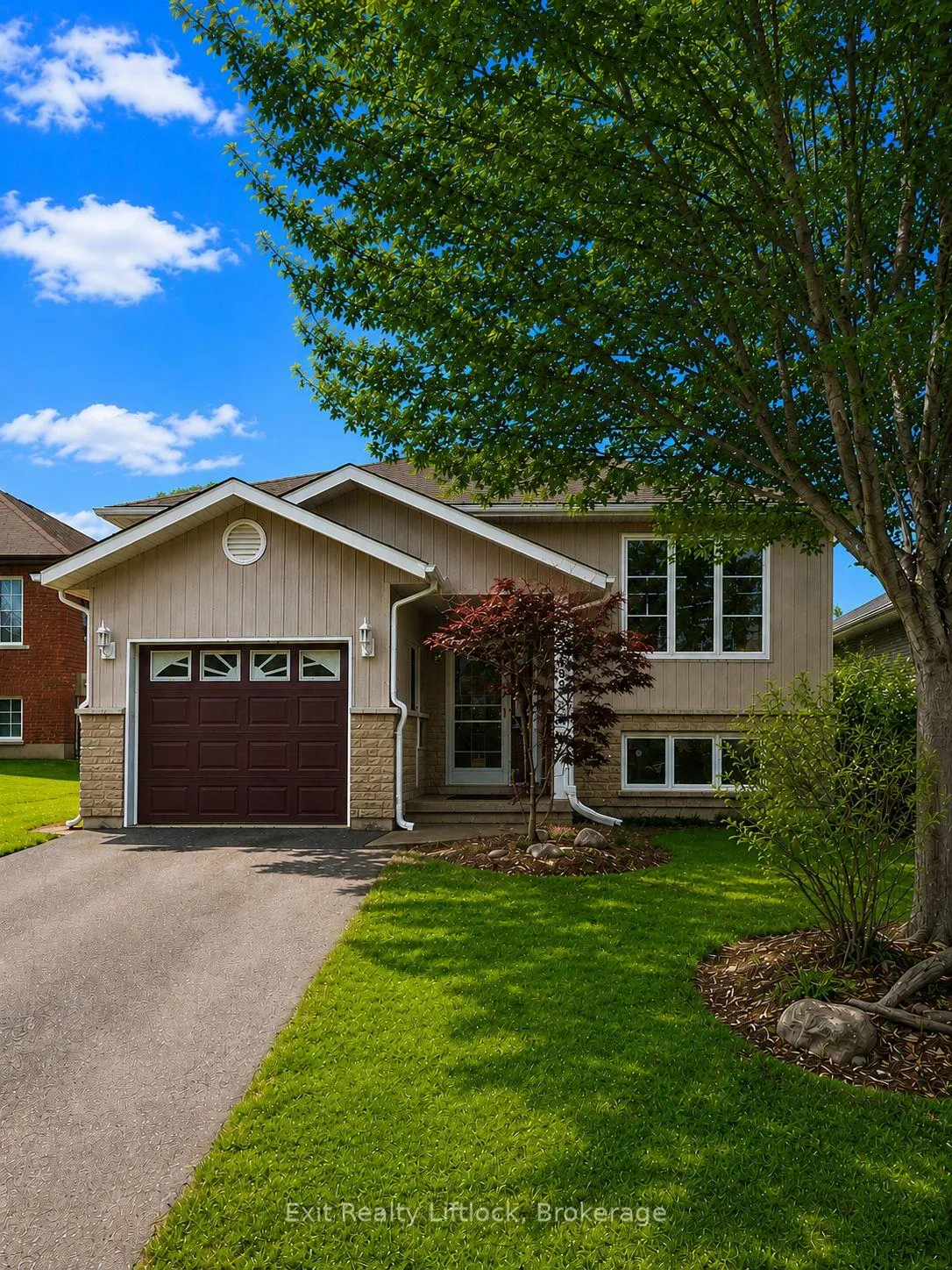 Photo 1 of 633 Trailview Drive, Peterborough, Ashburnham Ward 4 — HOMEH