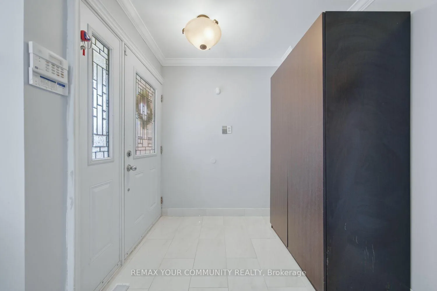 Photo 6 of 130 Andrea Lane, Vaughan, East Woodbridge — HOMEH