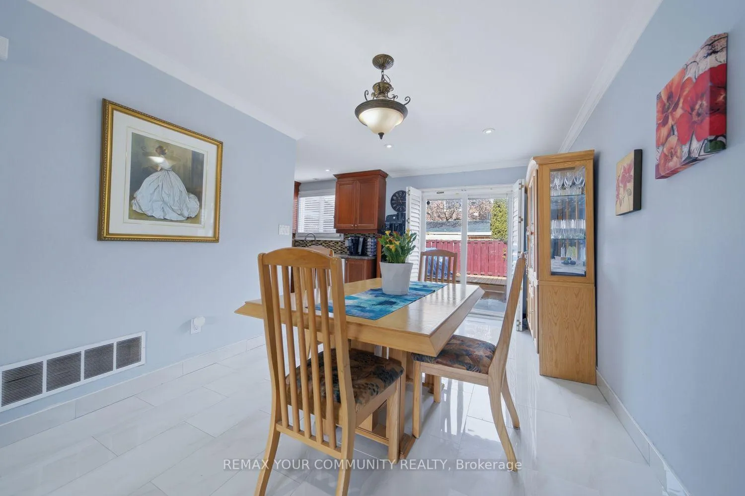 Photo 15 of 130 Andrea Lane, Vaughan, East Woodbridge — HOMEH