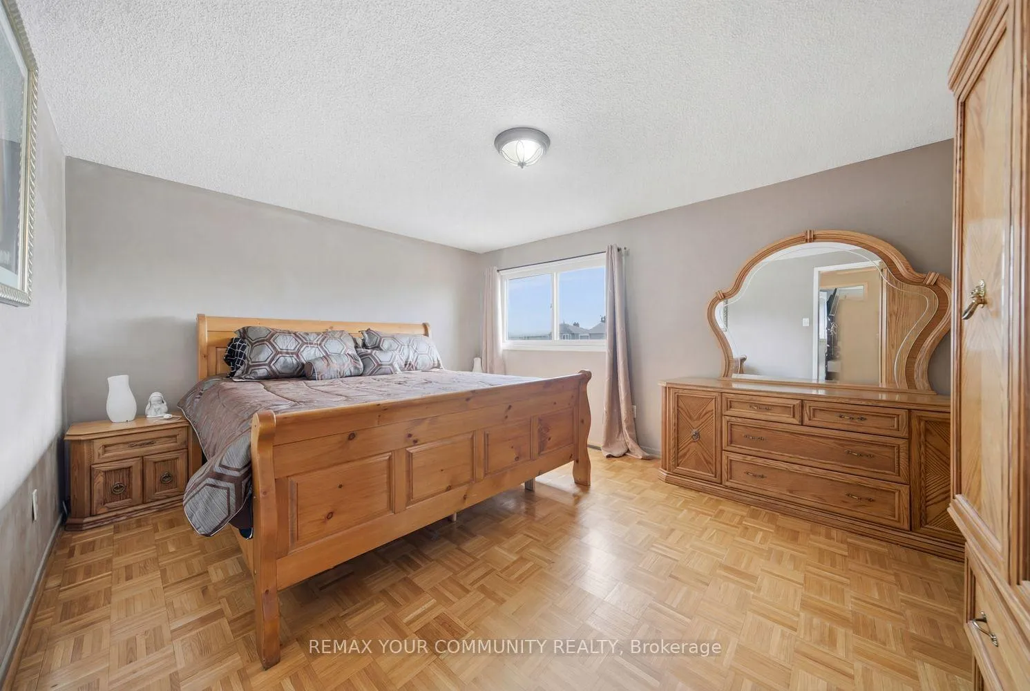 Photo 25 of 130 Andrea Lane, Vaughan, East Woodbridge — HOMEH