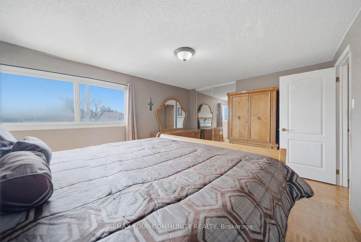 Photo 28 of 130 Andrea Lane, Vaughan, East Woodbridge — HOMEH
