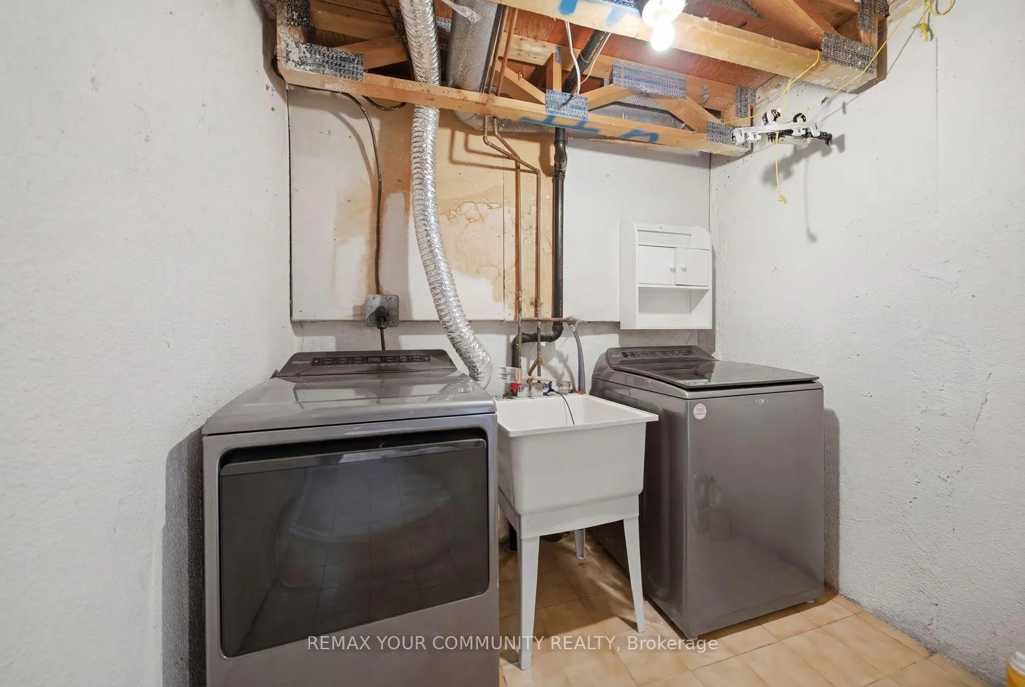 Photo 38 of 130 Andrea Lane, Vaughan, East Woodbridge — HOMEH