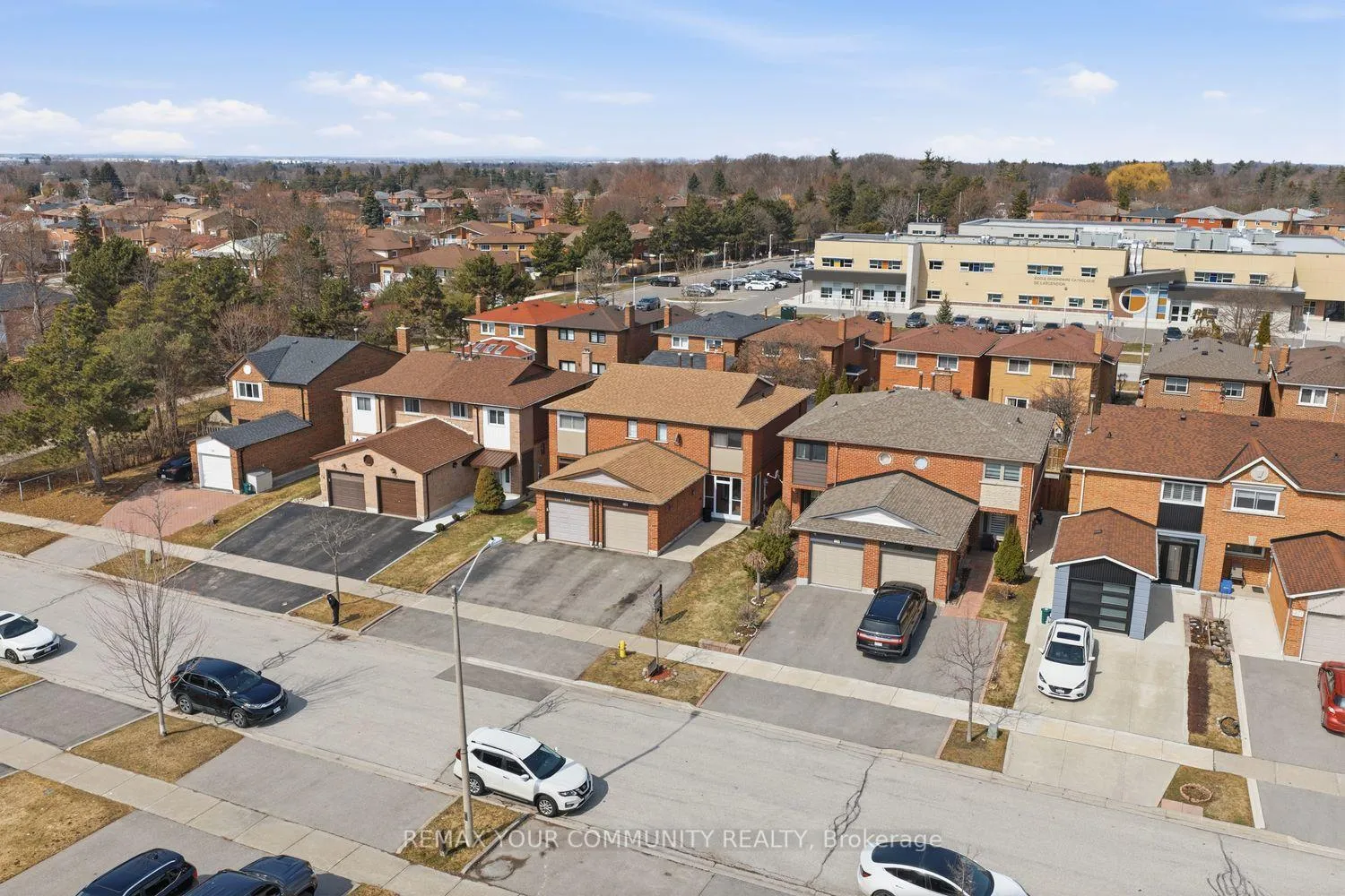 Photo 42 of 130 Andrea Lane, Vaughan, East Woodbridge — HOMEH