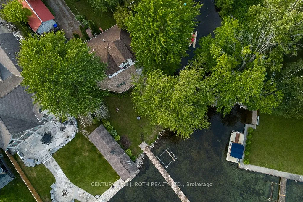 Photo 4 of 2389 Crystal Beach Road, Innisfil, Alcona — HOMEH