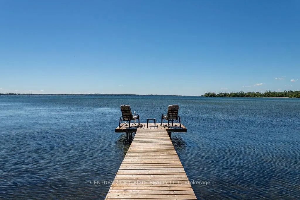 Photo 5 of 2389 Crystal Beach Road, Innisfil, Alcona — HOMEH