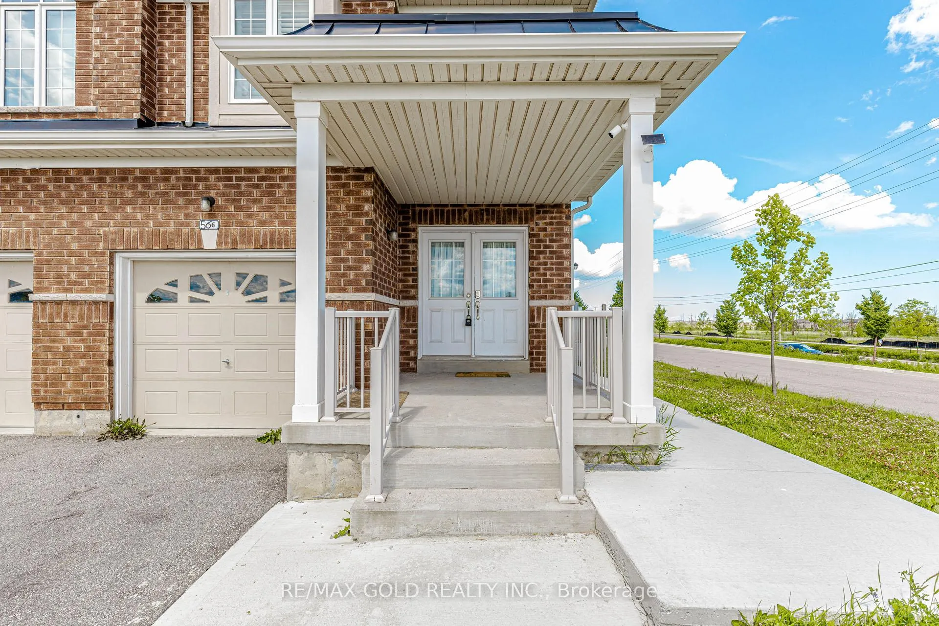 Photo 2 of 566 Bessborough Drive, Milton, Harrison — HOMEH