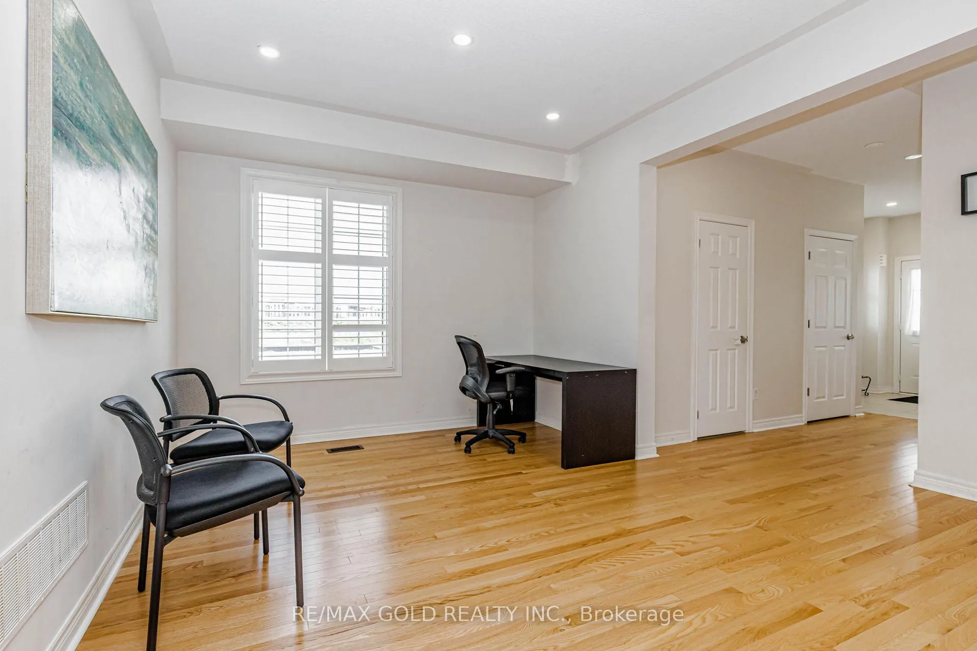 Photo 6 of 566 Bessborough Drive, Milton, Harrison — HOMEH