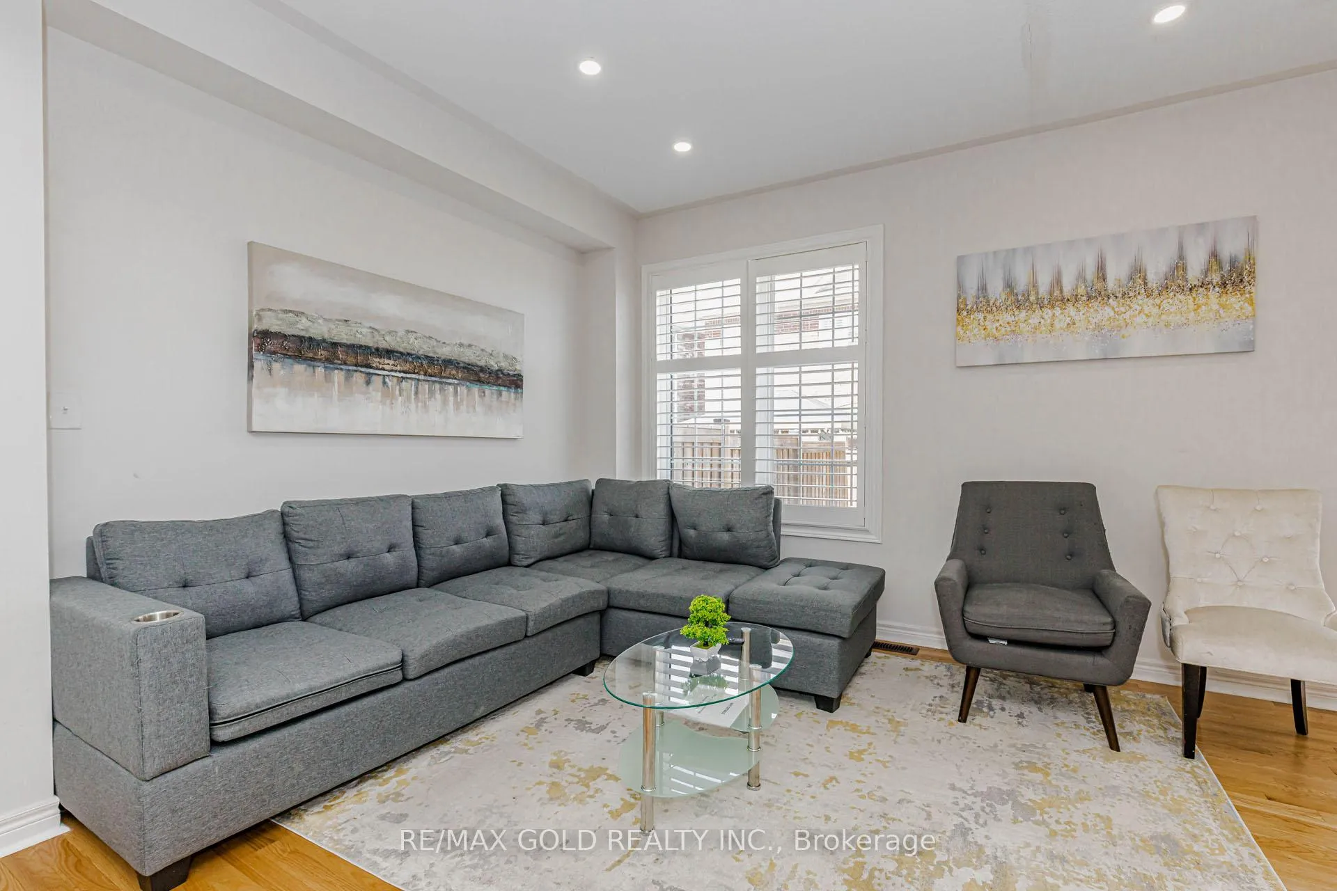 Photo 13 of 566 Bessborough Drive, Milton, Harrison — HOMEH